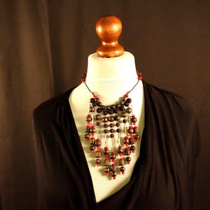 Rare 70s Aarikka style Necklace . Statement Necklace Wooden Beads Brown Red . Unique Scandinavian Finnish MCM Design Jewelry . Gift For Her