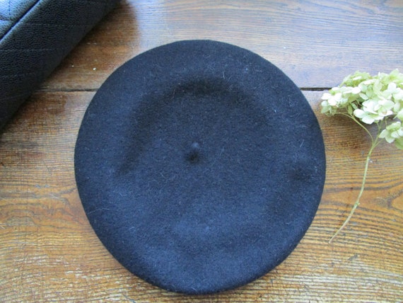 Vintage Black Beret by FEZKO Classic Wool Beret Wo