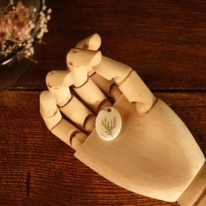 Unieke vintage porseleinen hanger ovale witte bloemen handgeschilderde keramische hanger voor ketting vintage sieraden cadeau voor haar vriendin cadeau