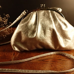 Y2K Vintage kleine Silber Tasche Silber Crossbody Bag für Party Hochzeitstasche VTG Damen Mädchen Schultertasche Sommer Tasche Freundin Geschenk