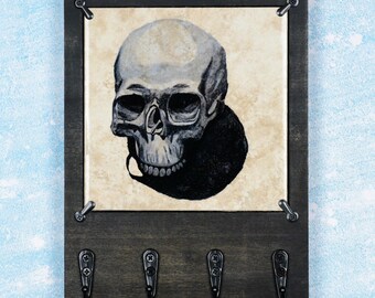Happy Little Skull Wooden Key Rack – Rustic Wall Hook Organizer with Ceramic Tile, Gothic Cottagecore Decor, Unique Halloween Gift Idea