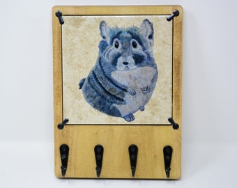 Kind chinchilla Wooden Key Rack for Wall with Changeable Ceramic Art, Entryway Organizer, Solid Wood Rack with Hooks, Key Holder