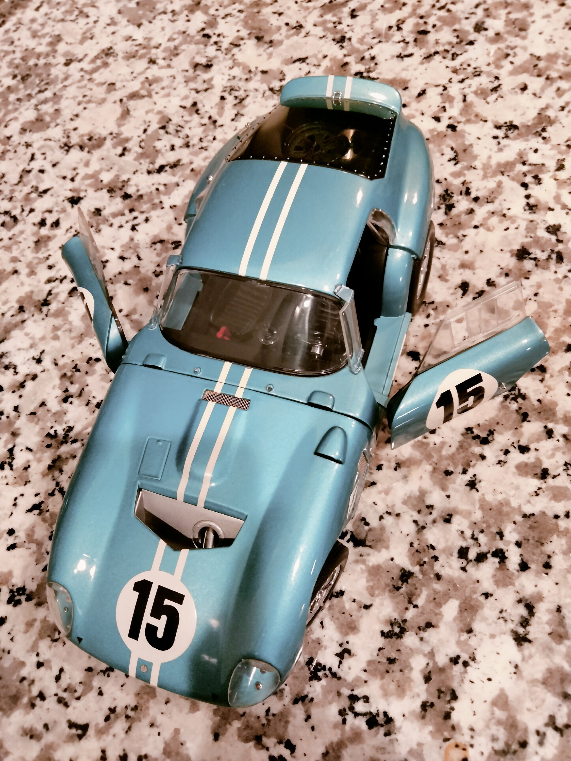 Shelby Cobra Daytona Coupe #5 Le Mans 1964 Exoto 1:18