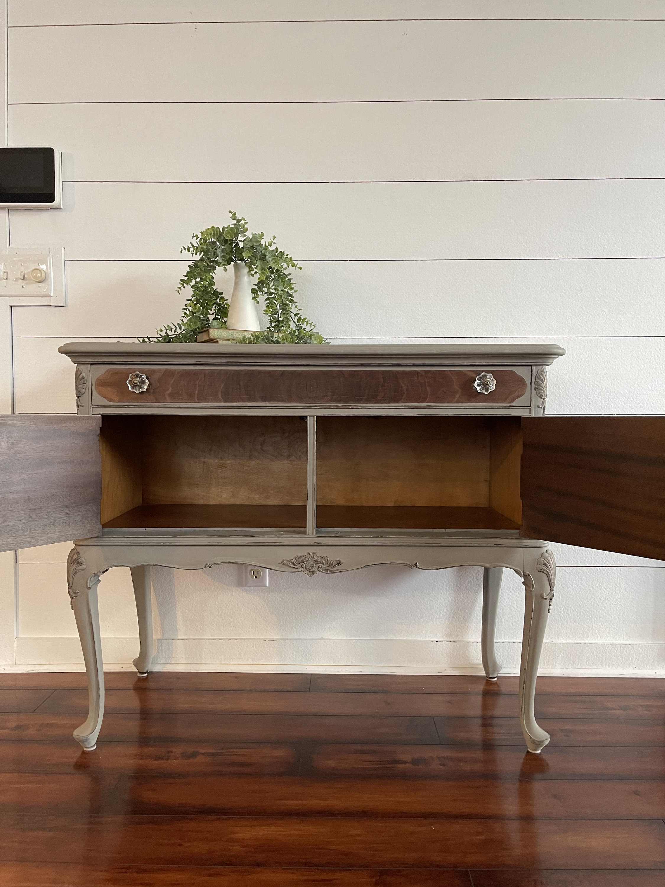 Vintage Buffet/ Entryway Piece/ Accent Piece Etsy