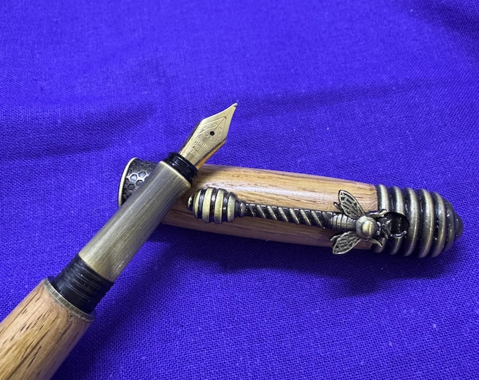 English Oak fountain pen with HoneyBee fittings