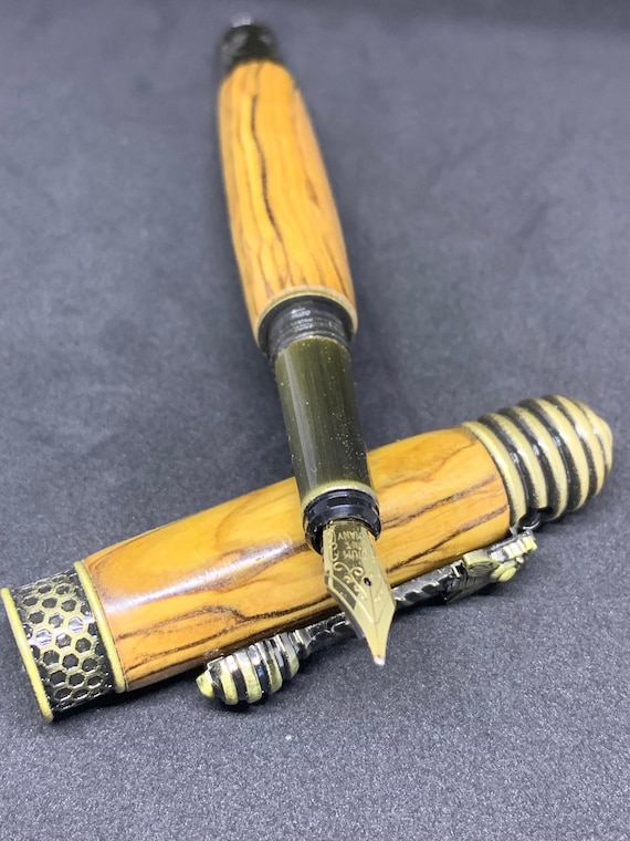 Bethlehem Olivewood fountain pen with HoneyBee fittings