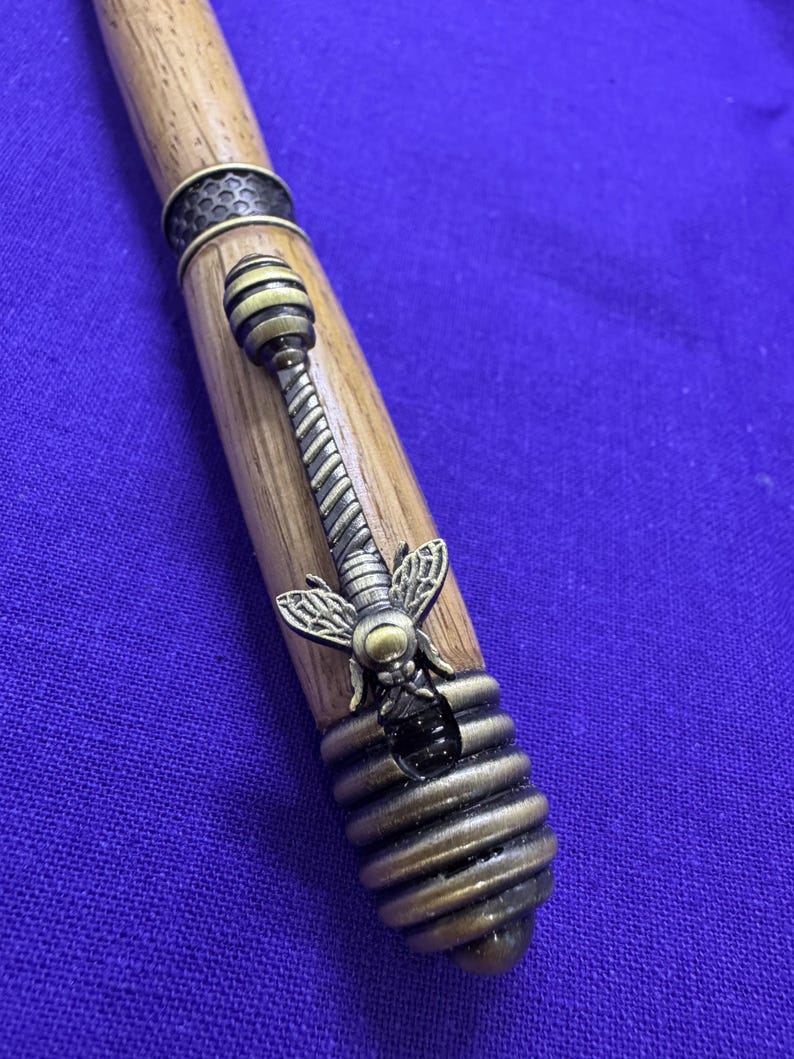 English Oak fountain pen with HoneyBee fittings image 6