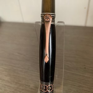 Antieke roze koperen handgemaakte balpen art deco in Afrikaans zwarthout
