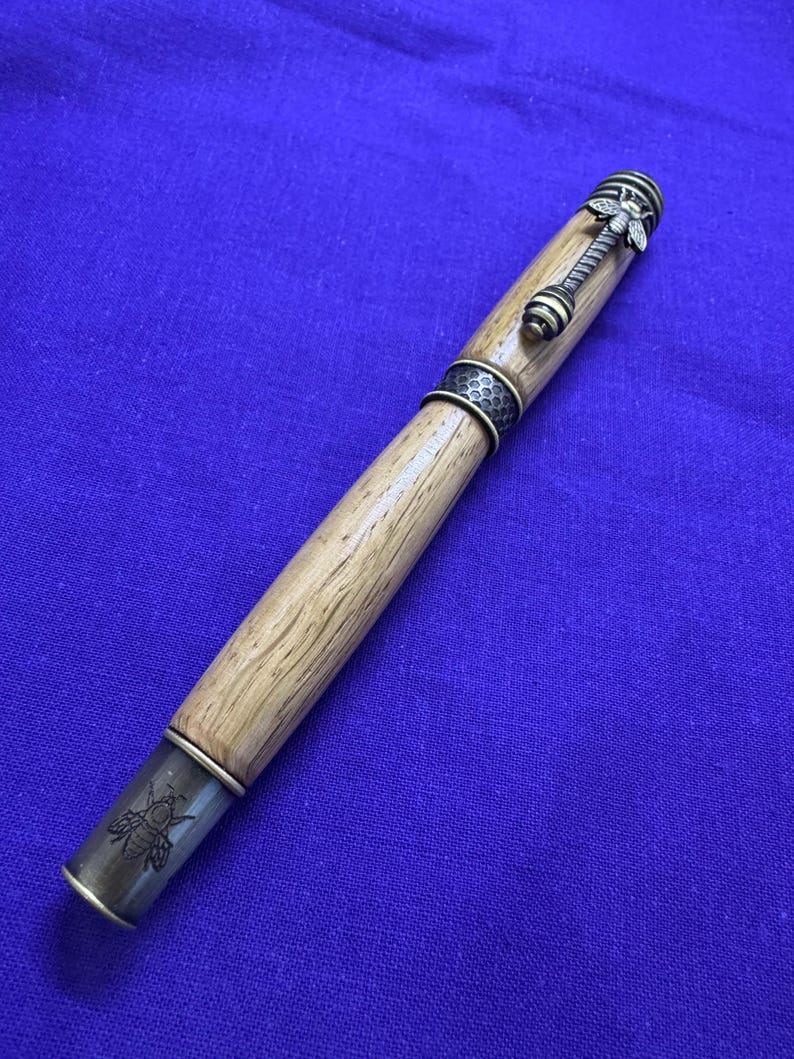 English Oak fountain pen with HoneyBee fittings image 3