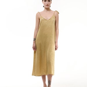 Champagner Gold Seidenkleid, gelbes Seidenkleid, Seidenkleid, Seidenkleid, Seidenkleid, Seidenkleid, Brauthochzeiten Satinkleid