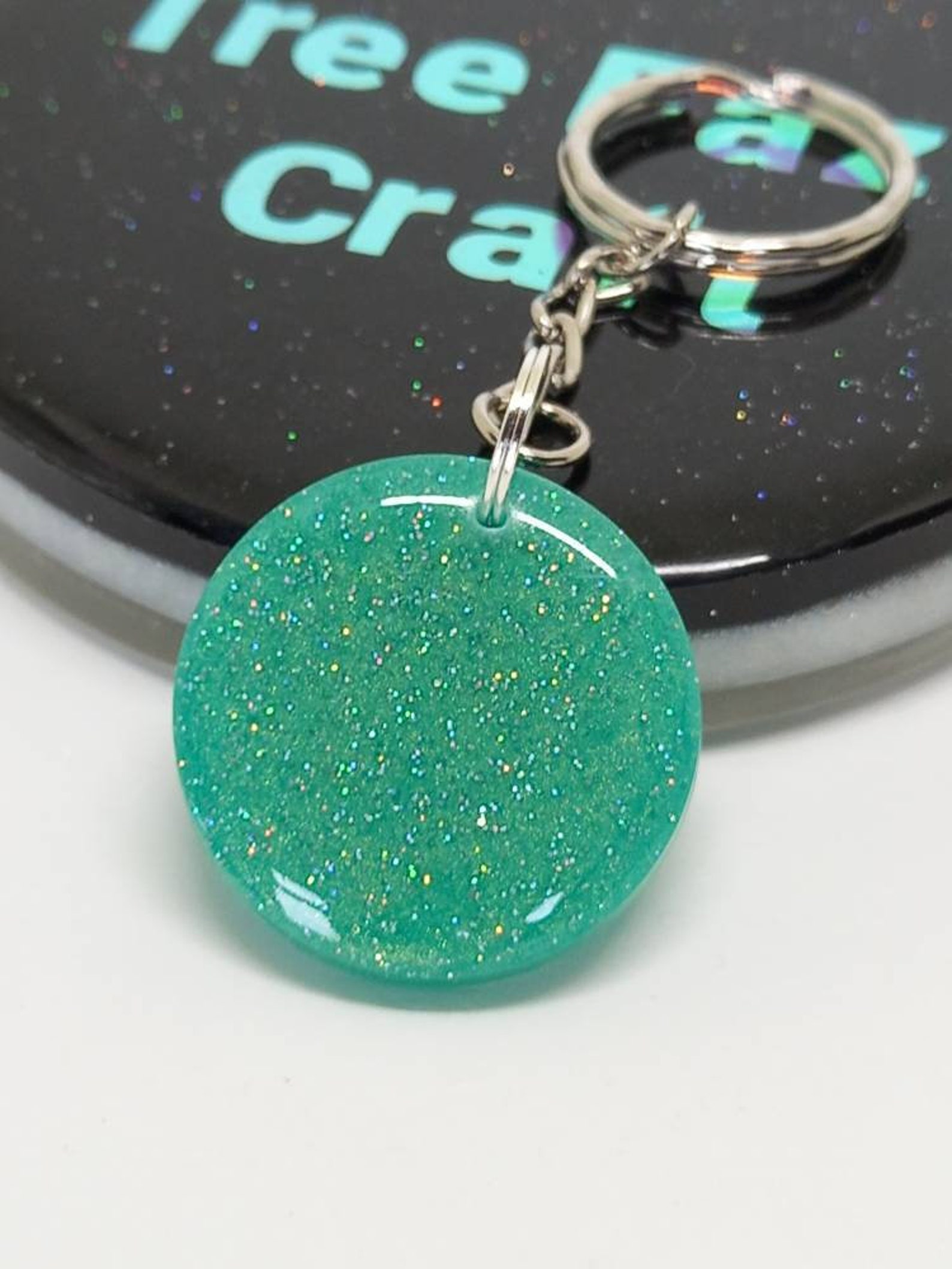 Green glitter keyring Circle resin keyring sparkly Etsy