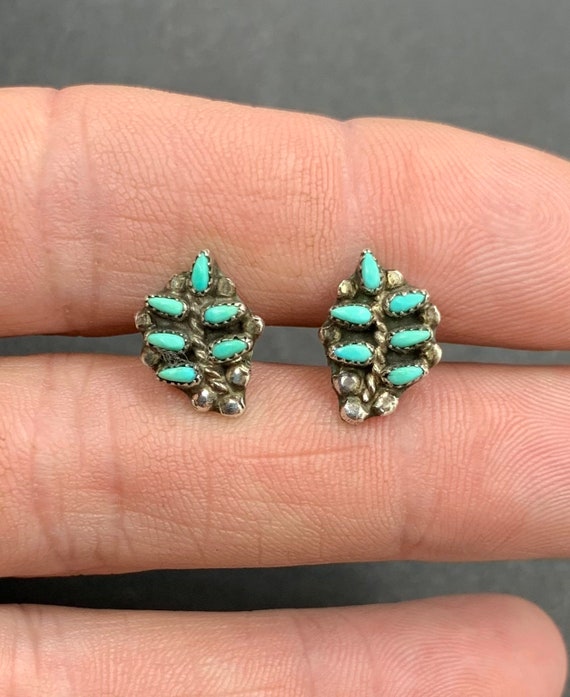 Early Zuni Sterling Silver Turquoise Petit Point L