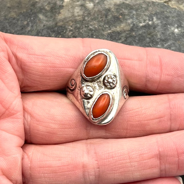 Vintage Navajo Handmade Sterling Silver Natural Red Coral Ring 7.75, Coral Ring, Navajo Ring, Navajo Sterling Ring, Navajo Sterling, Coral