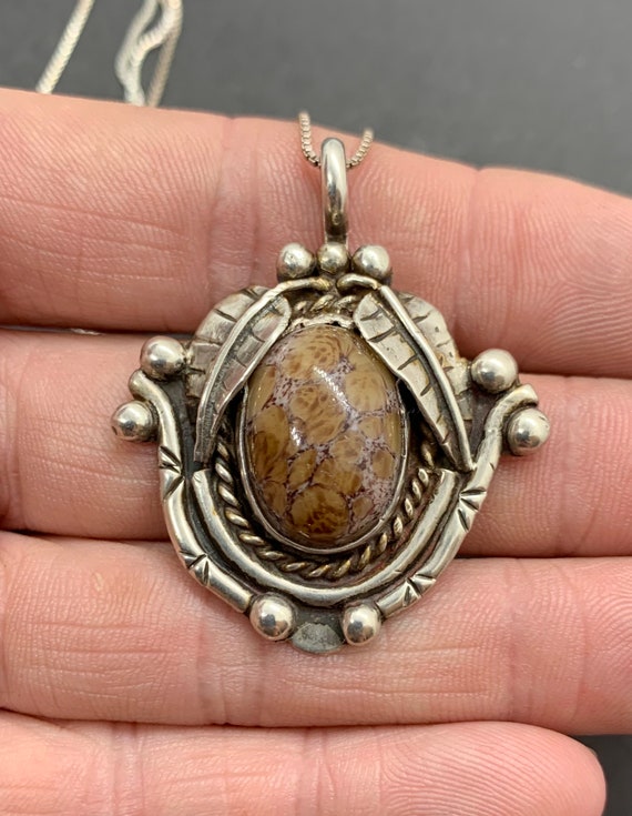 Navajo Sterling Silver Dinosaur Bone Pendant Neckl