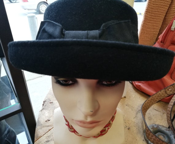 Vintage Wool Hat ~ Made Italy - Derby Hat - Cloche