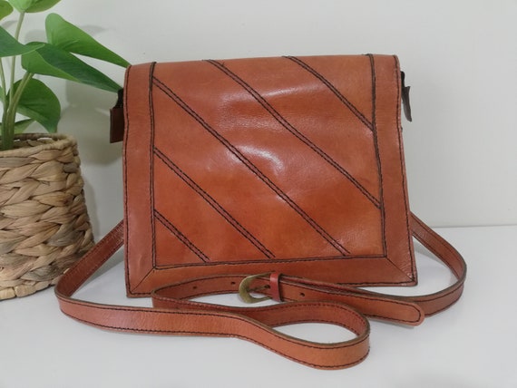 Vintage Tooled Leather Bag ~ 1970's Leather Should