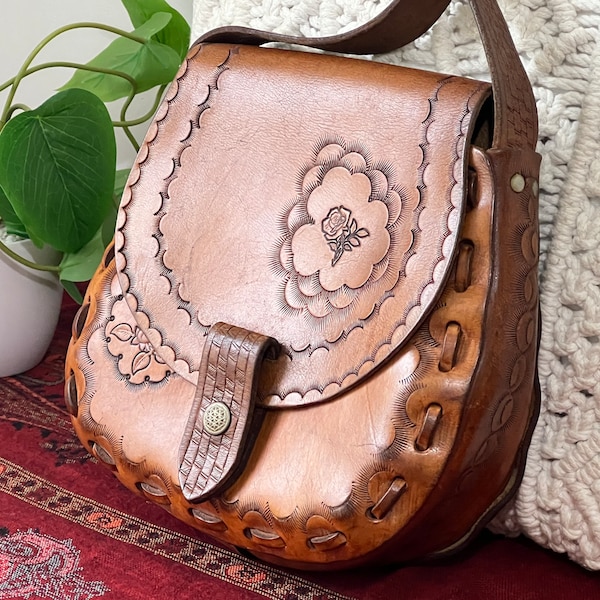 Vintage Hand Tooled Leather Bag ~ 1970s Tooled Leather Shoulder Bag ~ Hippie Leather Handbag ~ Boho Leather Bag ~ Terrific!