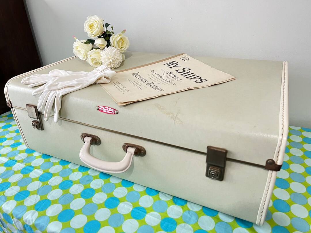 Vintage Nuelite Australian Suitcase A.G Blackwell Victoria mid Century Case Hard Fibre Case