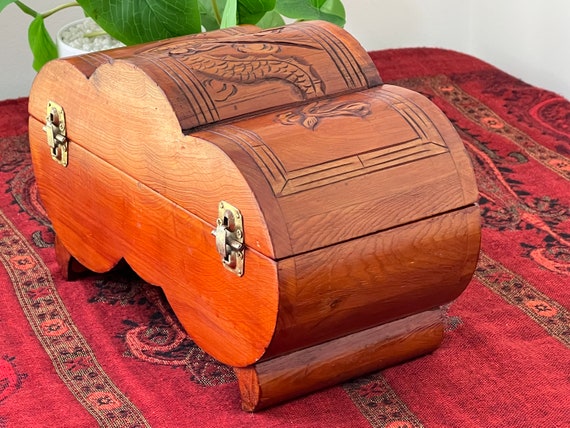 Vintage Retro Chinese Jewellery Box - Carved Wood… - image 5
