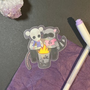 Adesivo Punk Trash Babies, Adesivo Guaxinim, Adesivo Possum, Adesivo Trash Panda, Adesivo Anarchy, Adesivo Ogambá, Adesivo Trash Cat