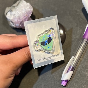 Dizzy Alien Acrylic Pin (1.5 in)| Alien Pin, Ufo Alien Spaceship, Kawaii Pin, Cute Acrylic Pin, Alien Head Pin, Space Pins, Cryptid Pin