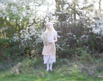 La Pascua te lo cuenta — Poesía impresa / Descarga digital / Fotografía artística y poema / Regalo de Pascua / Alice Saga