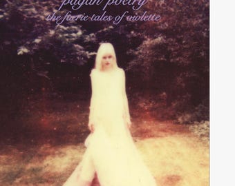 Cuentos de hadas de Violette Número 1 Poesía pagana — Revista impresa de bellas artes, fanzine de poesía con fotografía etérea de Alice Saga, portada mate tamaño A4