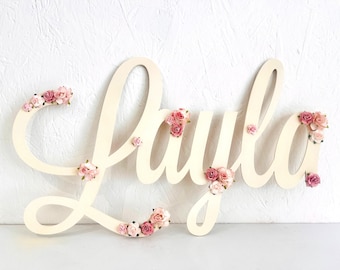 Personalised Wooden Name Sign with Flowers, Girls Nursery Wall Decor, Custom Baby Name Gift, Floral Room Name Art, Baby Shower Keepsake gift