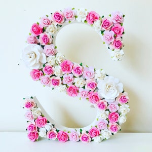 Arte de pared con flores rosas, letras con flores rosas para guardería, arte de pared para niñas, letras de flores para guardería, regalo para baby shower, regalo de bautizo, letras para bebé recién nacido
