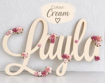 Personalised Wooden Name Sign with Flowers – Custom Baby Name Gift, Girls Nursery Wall Decor, Floral Keepsake for Baby Shower