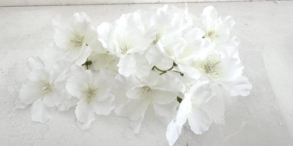 Silk Hydrangea Flowers: Blush Pink or White Floral Clusters - Set of 5
