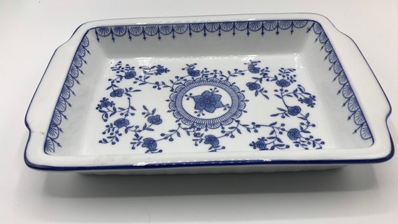 Blue and white serving platters deals