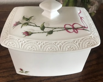 Vintage Porcelain box trinket dish pink rose keepsake made in china