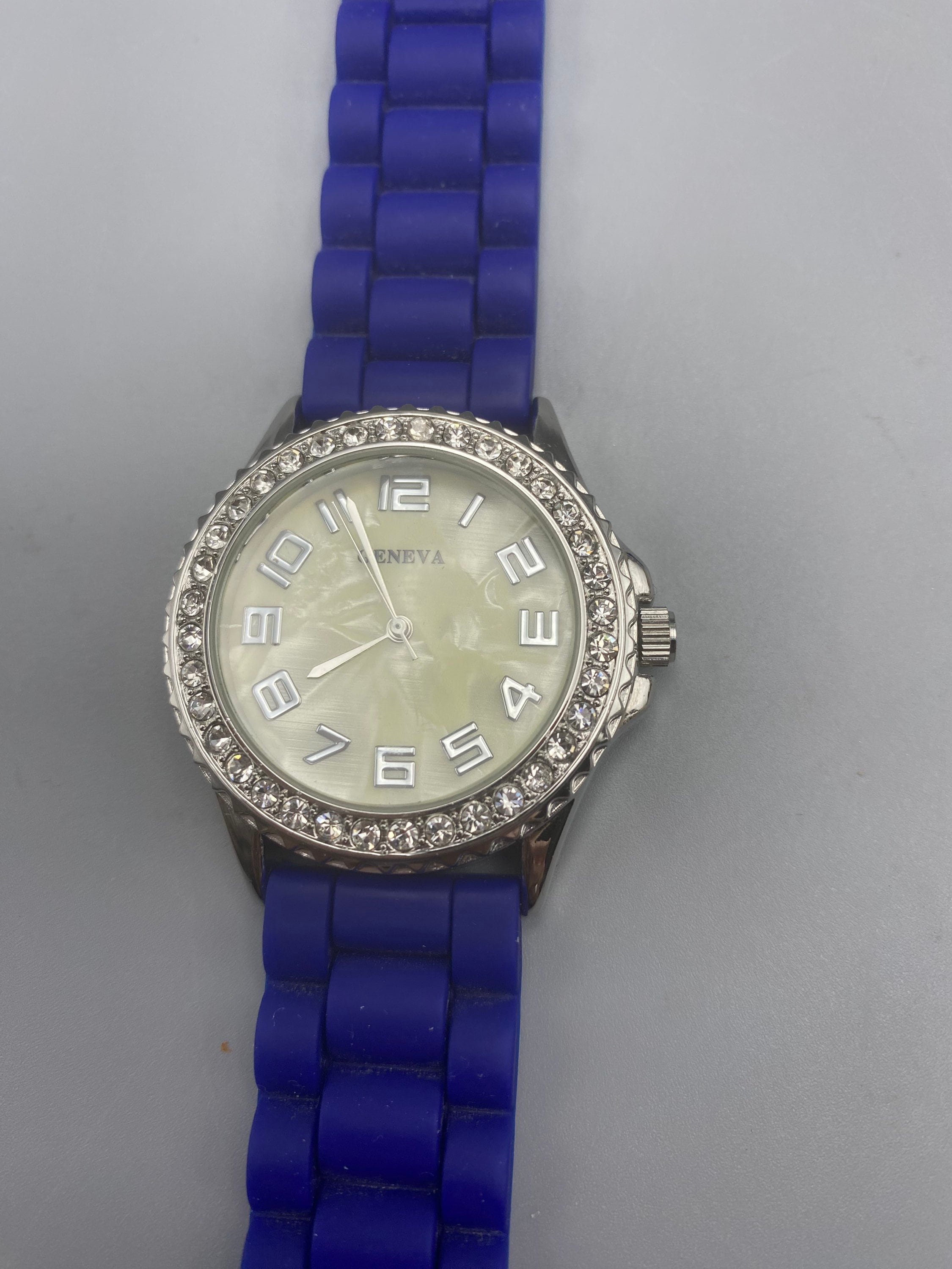 Geneva watch store rubber strap
