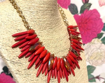 Red Coral Lucite Statement Necklace, Gold Tone Tropical Style, Vintage Jewelry