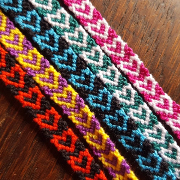 Bracelet motif coeur - coeurs à nouer