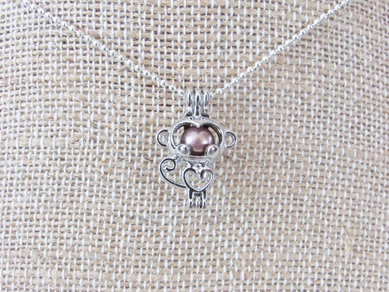 Disney World Pick a Pearl Cage Disney Aladdin Abu Monkey Pearl Cage for Freshwater or Akoya Pearls