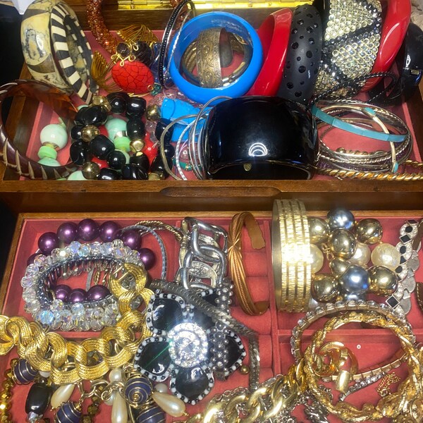 Large Lot of 65+ Costume Jewelry Bracelets ~ Some signed Joan Rivers, Galbani, Napier, Cadoro, Bakelite & More  Wear of Crafting