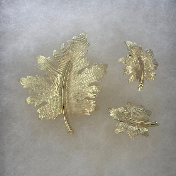 Vintage Signed Emmons Demi Parure Set Leaf Clip Earrings & Brooch