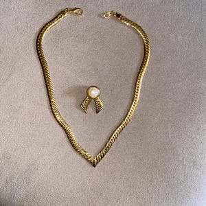 Vintage SIGNED Joan Rivers Chevron Necklace with Faux Pearl Slide Pendant