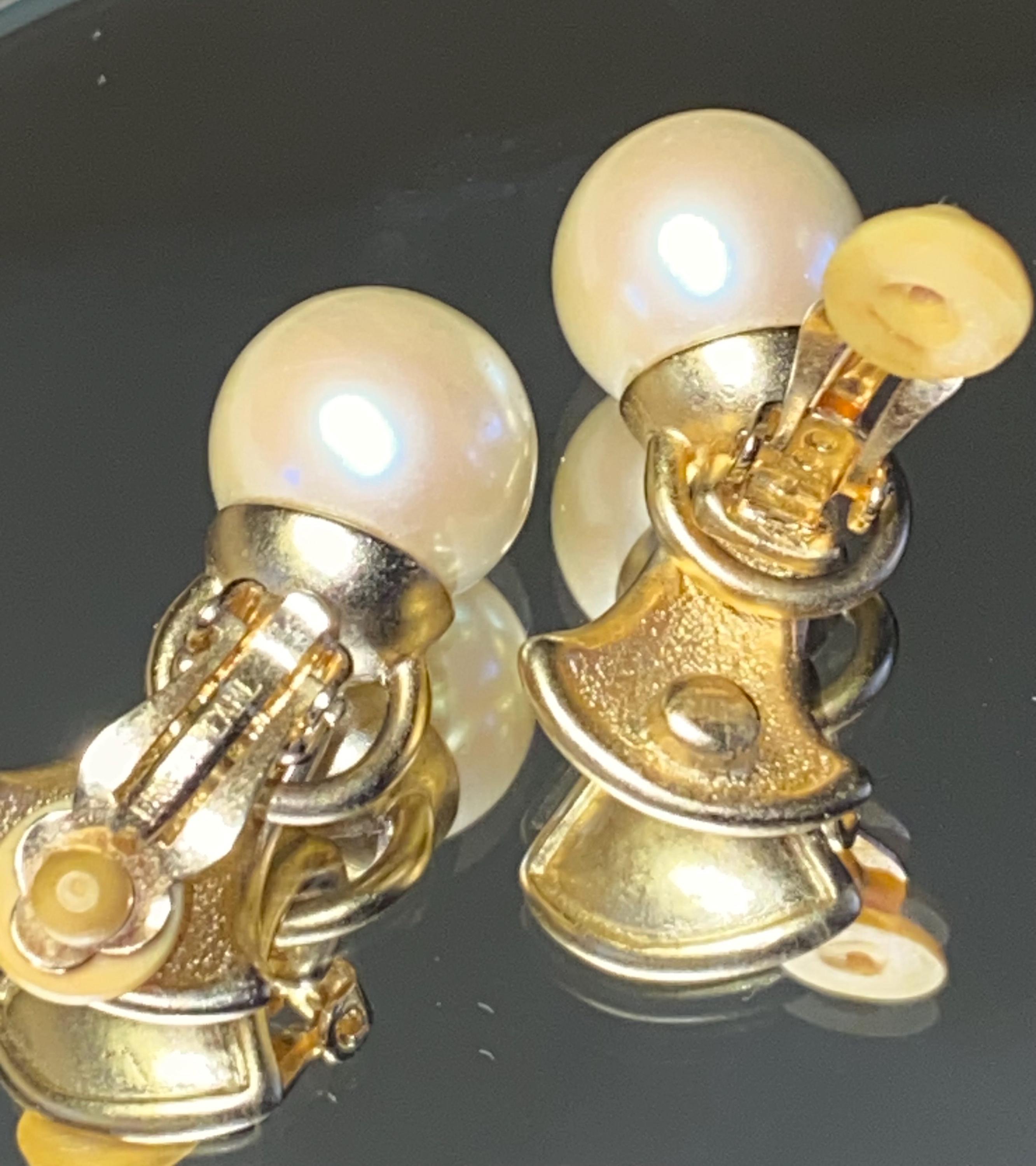 Schiaparelli 刻印　ピアス FACE PENDANT EARRINGS - E-SHOP - Ready-to-Wear | Maison
