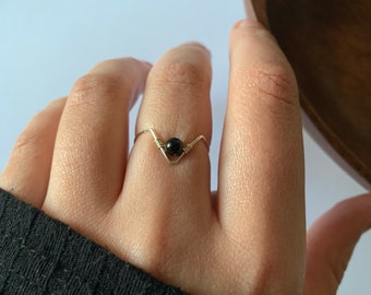 Black Onyx Wishbone Ring, Adjustable Ring, Wire Rings, Wire Wrapped, Wire Jewelry, Gemstone Rings, Stacking Rings, Blue Gemstone