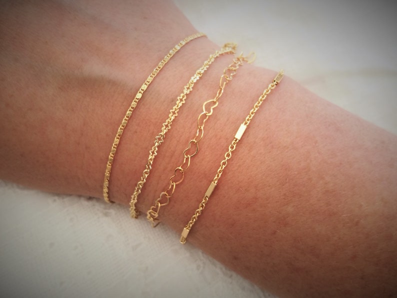 Dainty Gold Bracelets set Everyday Thin Minimalist Gold Jewelry. Delicate Layered Chain Bracelets Mix /& Match Simple Dainty Bracelets Set