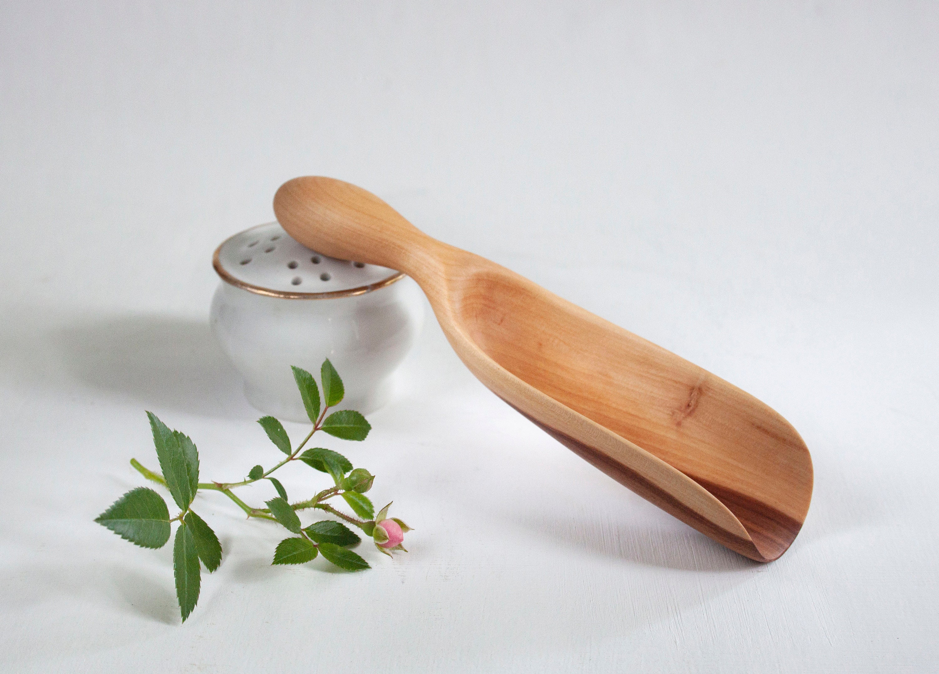 Premium Vector  Wooden scoop with white powder engraved