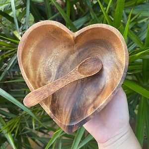 Handmade Acacia Wood heart shaped bowl with spoon | Heart bowls | Wooden heart | Smoothie bowl | Love Bowls | Home Kitchen Gift set | Gifts
