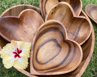 Acacia Wood Set of 5 | Heart design | Mother bowl with 4 servers  | Handmade bowls | Salad Bowl | Pasta Bowl | Serving Bowls | Wood bowls