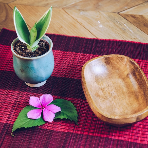 Artisan Oval Acacia wood bowl | Wooden Oval Bowl |  Wood Bowl | Oval bowl | Wooden Saucer | Kitchen Decor Gifts | Decoration bowl