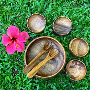 Acacia Wood Set of 7 | Round design | Mother bowl with 4 servers and utensils | Handmade bowls | Salad Bowl | Pasta Bowl | Serving Bowls