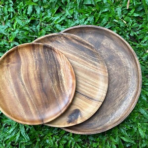 Artisan Acacia round plate |Wooden Round plate | Wood plate | Wooden plates | Wooden Serving Set | Home Kitchen Decor Gifts | Gift Set