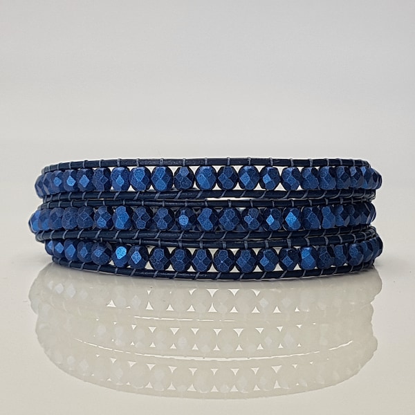 Wickelarmband mit tschechischen Glasperlen in blau